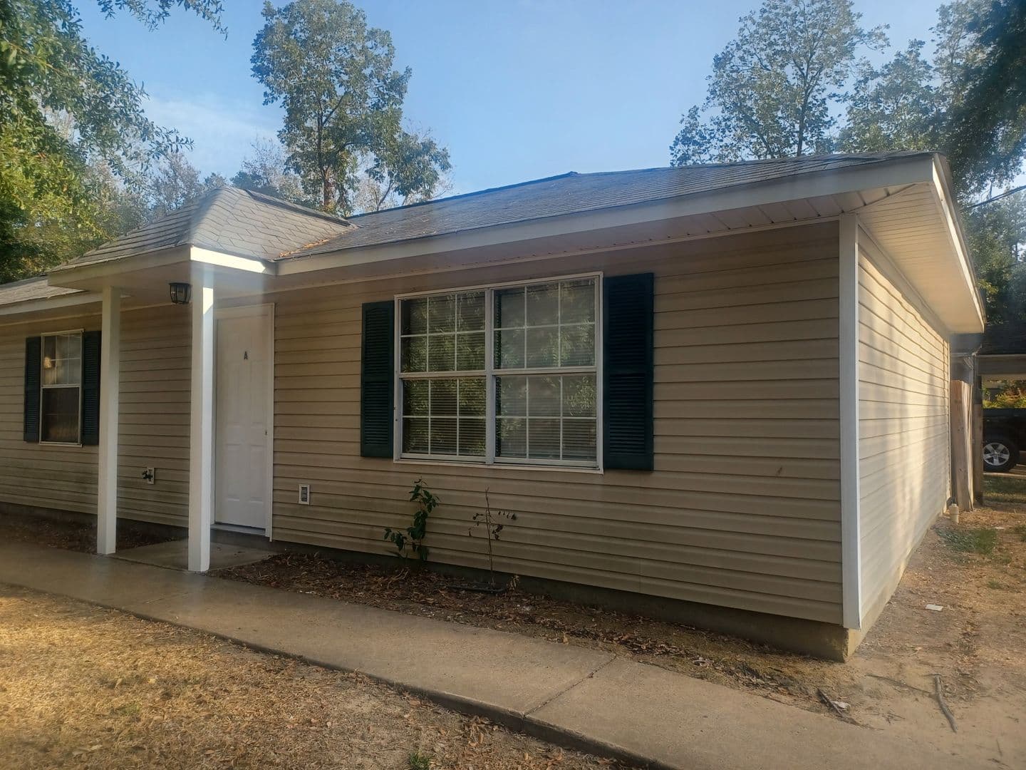 Pineville House: 1204 Jeannie Unit A