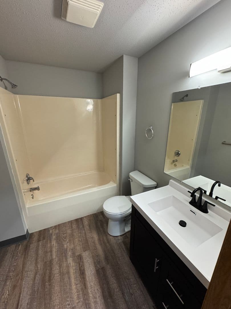 Mosinee Apartment: 417 Lotus St