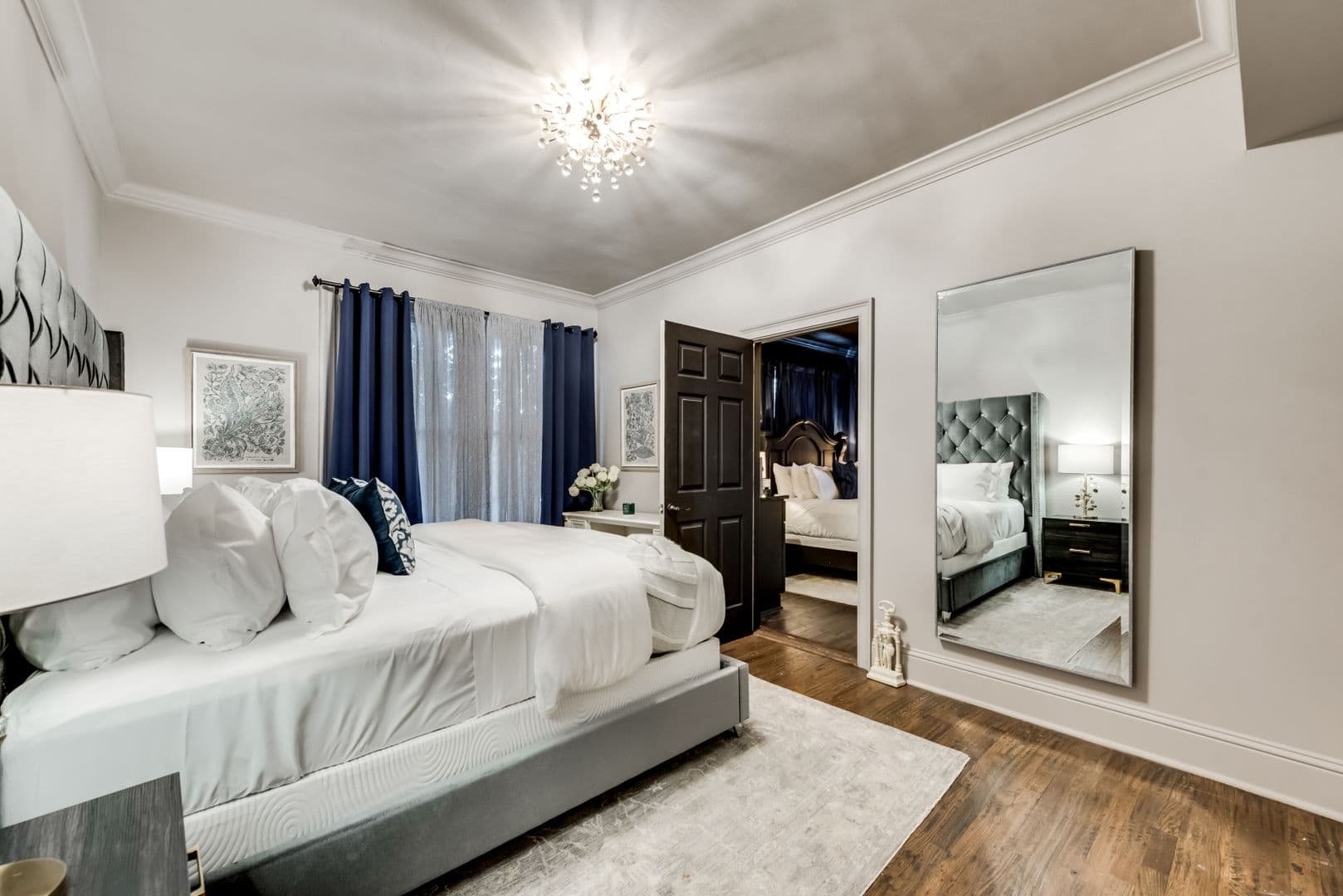Dallas Apartment: 4902 Worth Street