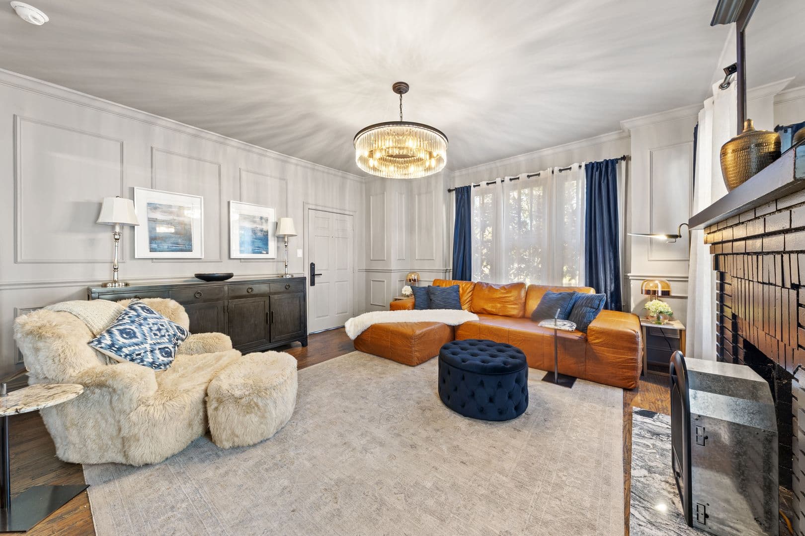Dallas Apartment: 4902 Worth Street