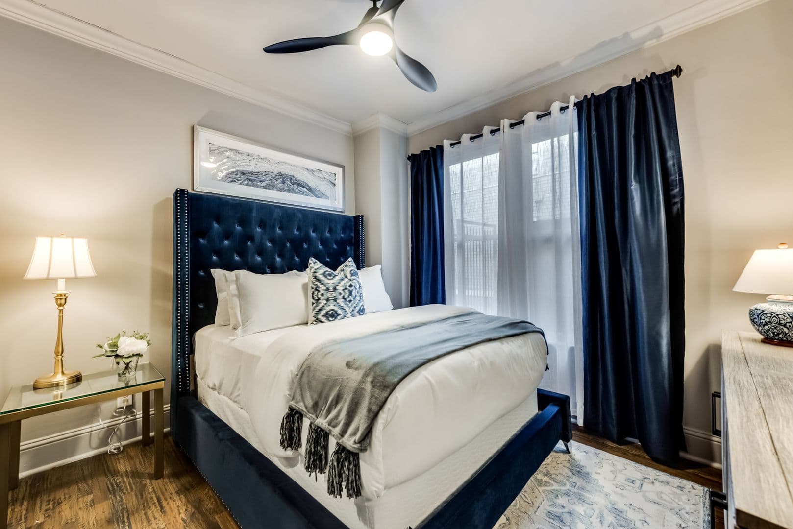 Dallas Apartment: 4902 Worth Street