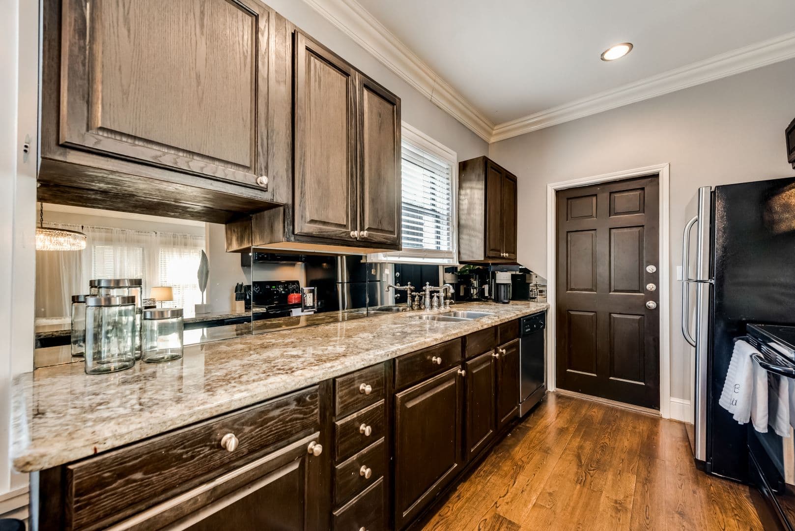 Dallas Apartment: 4417 Swiss Avenue