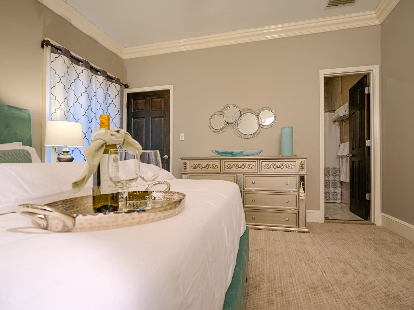Dallas Apartment: 4417 Swiss Avenue