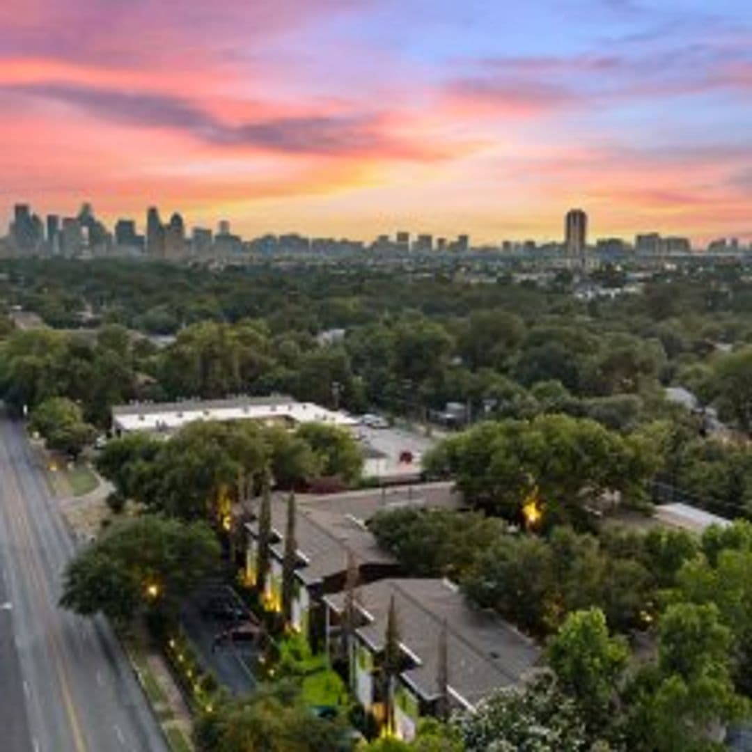 Dallas Apartment: 4417 Swiss Avenue