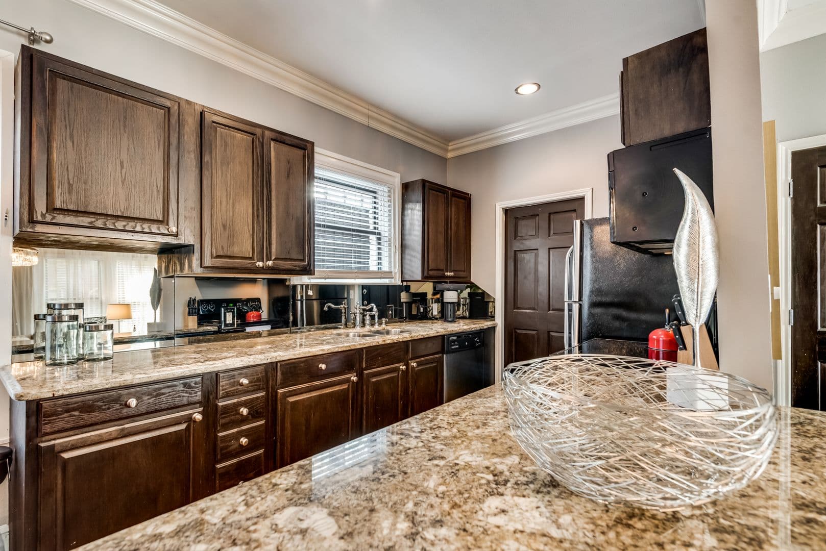Dallas Apartment: 4417 Swiss Avenue