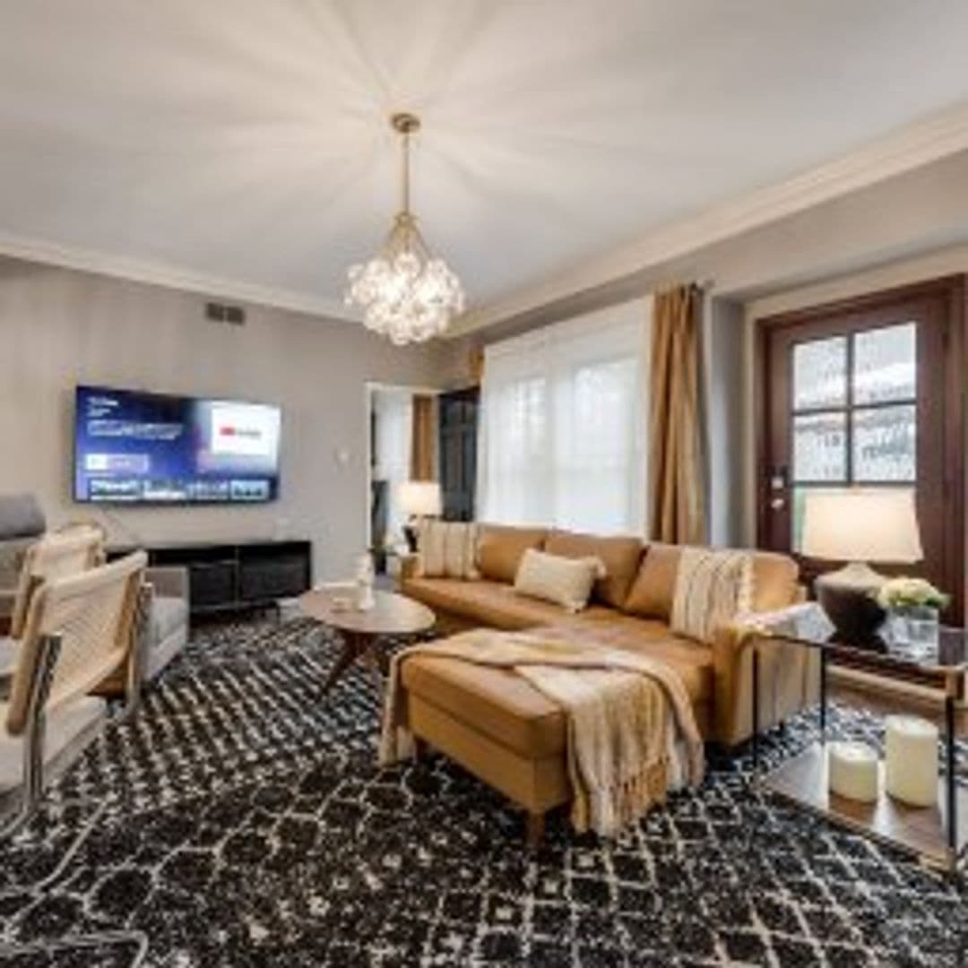 Dallas Apartment: 4417 Swiss Avenue