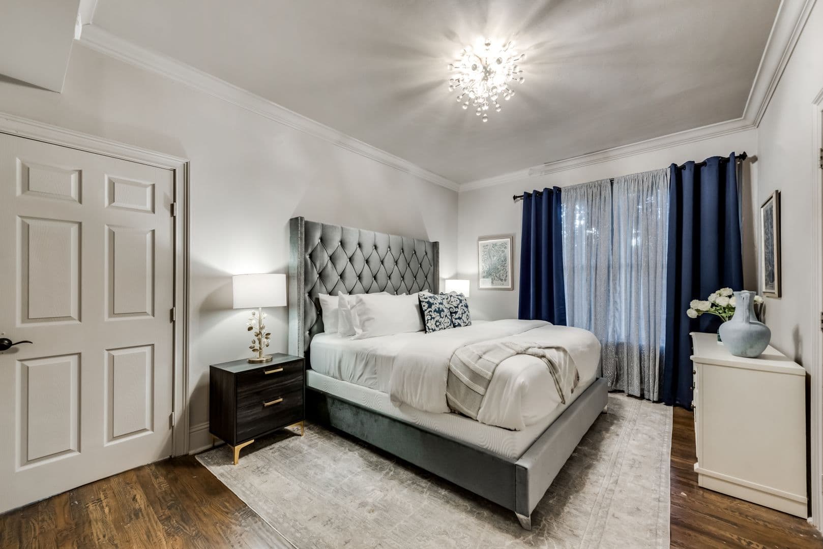 Dallas Apartment: 4902 Worth Street