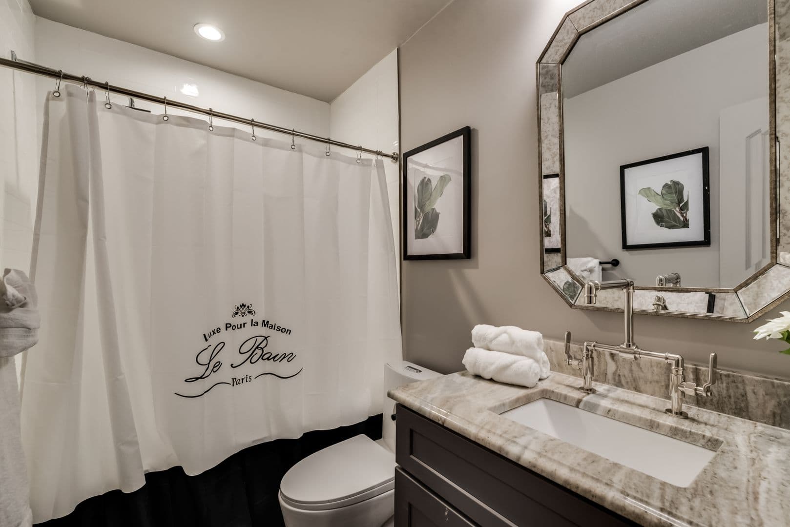 Dallas Apartment: 4803 Junius Street