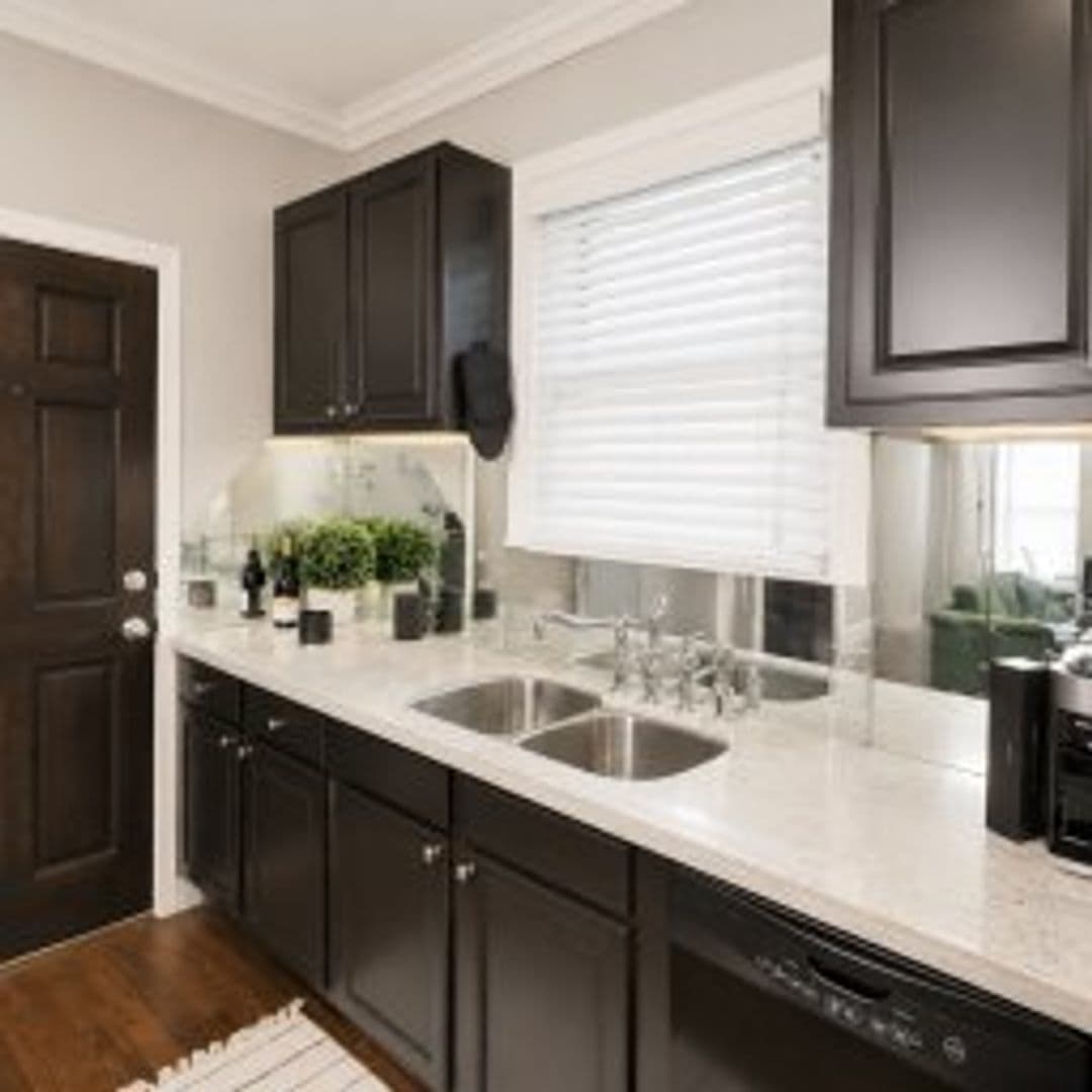 Dallas Apartment: 4417 Swiss Avenue