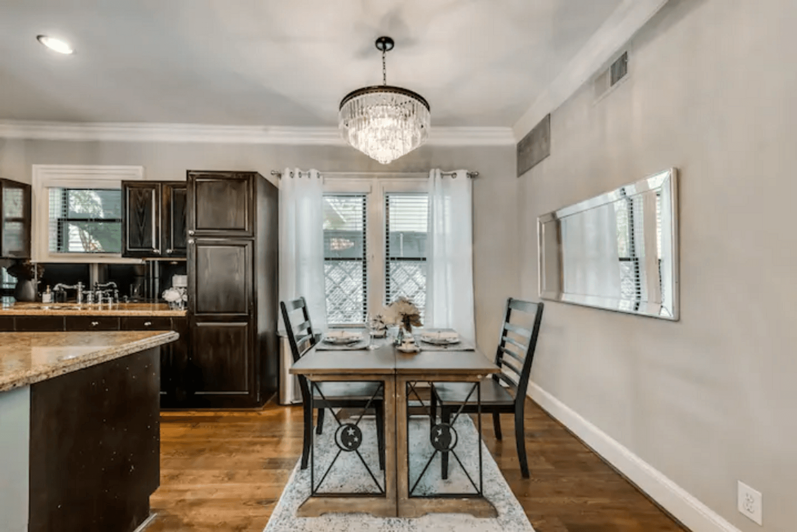 Dallas Apartment: 4417 Swiss Avenue