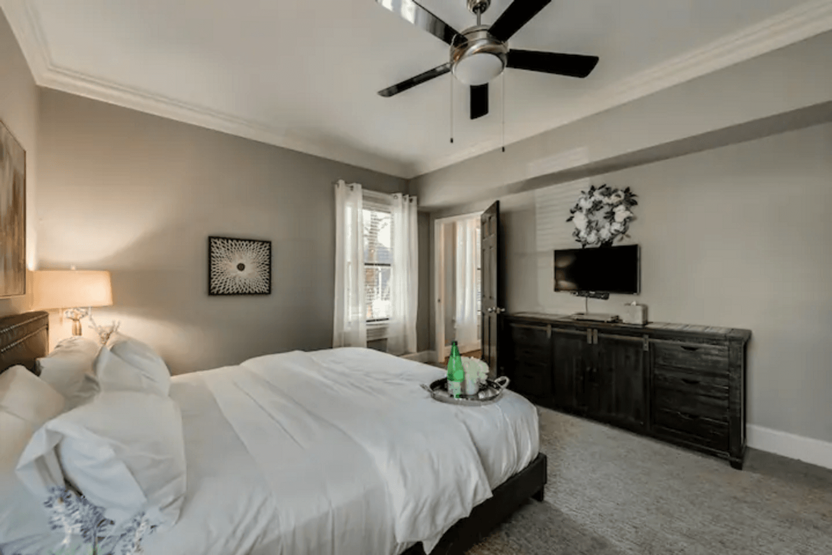 Dallas Apartment: 4417 Swiss Avenue