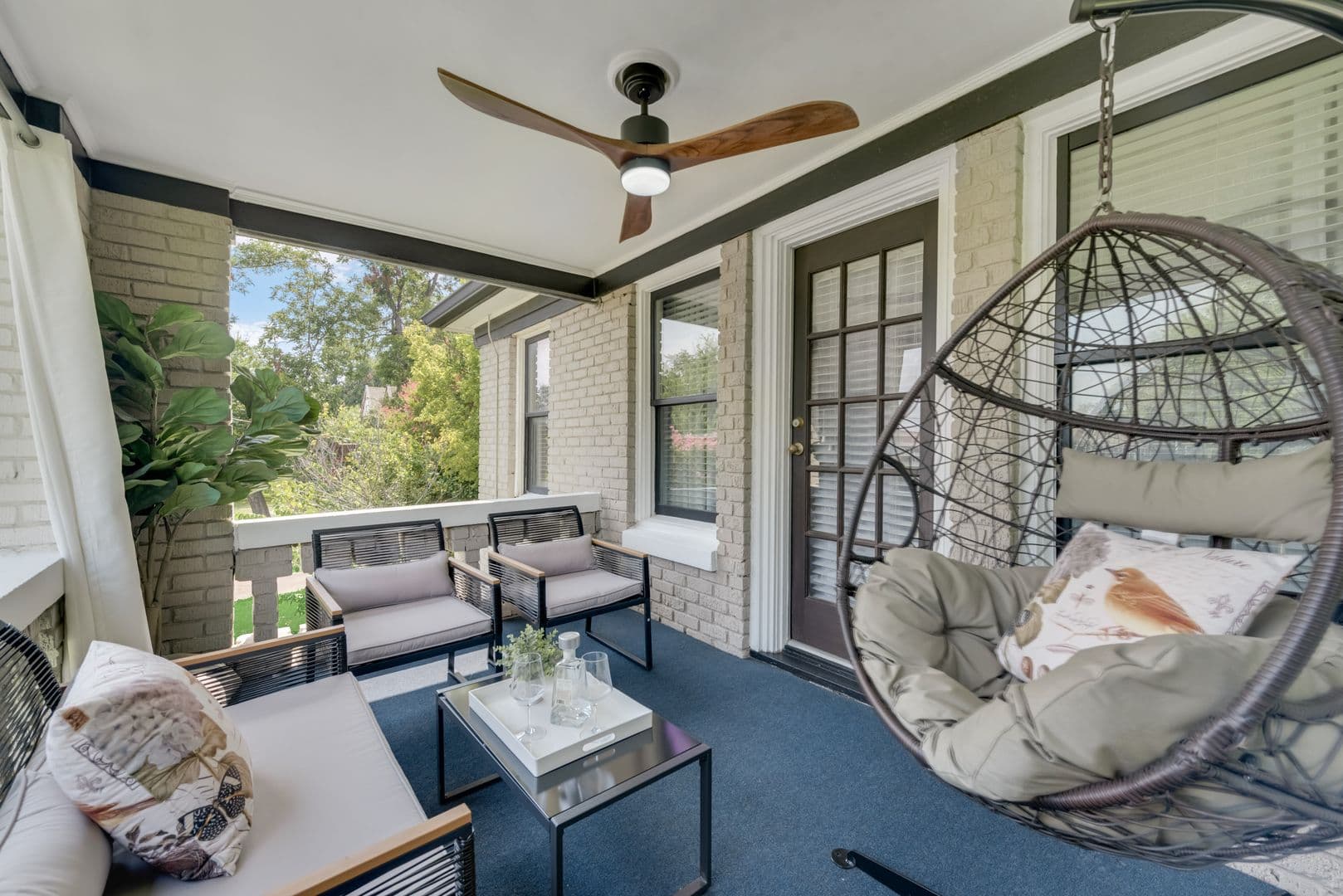 Dallas Apartment: 4417 Swiss Avenue