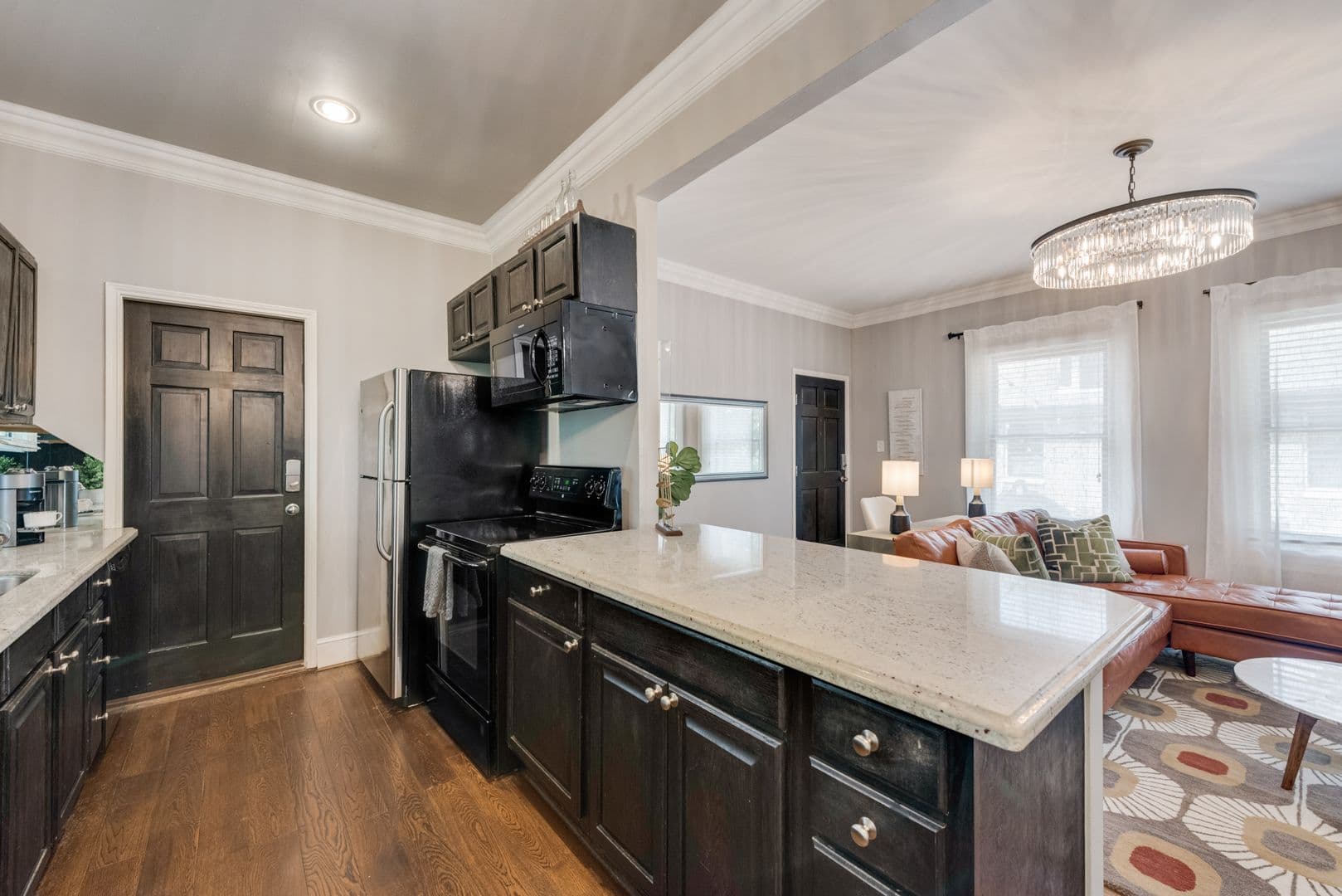 Dallas Apartment: 4417 Swiss Avenue