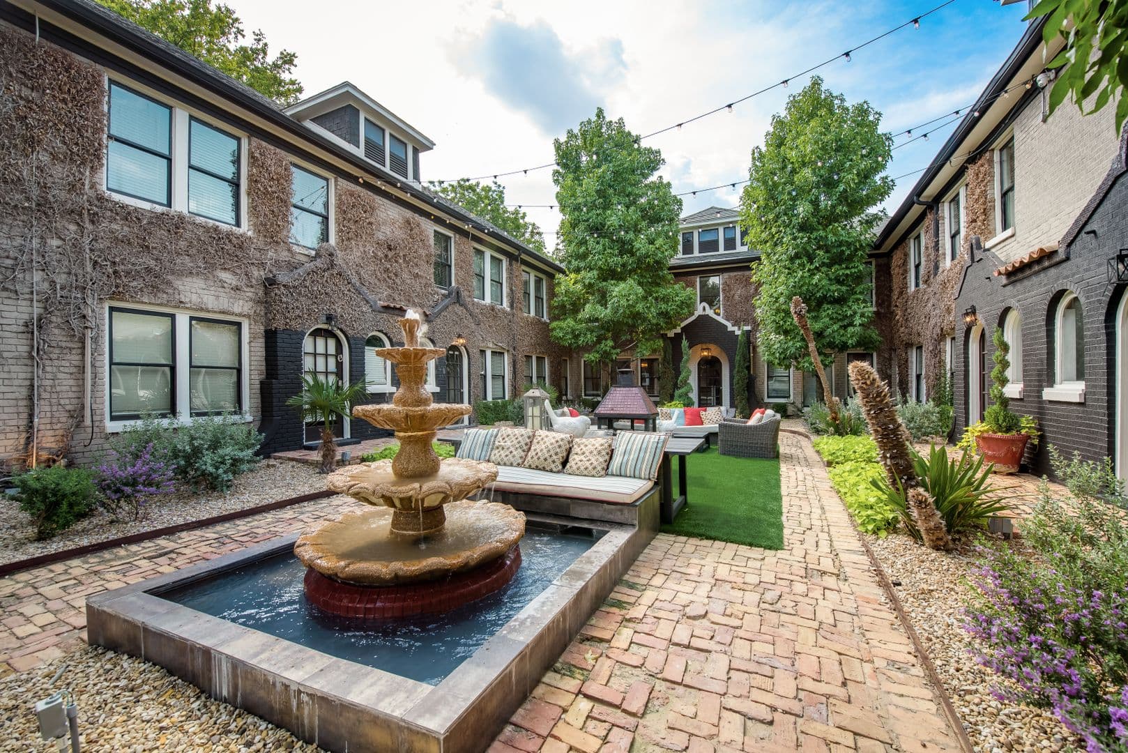 Dallas Apartment: 4417 Swiss Avenue