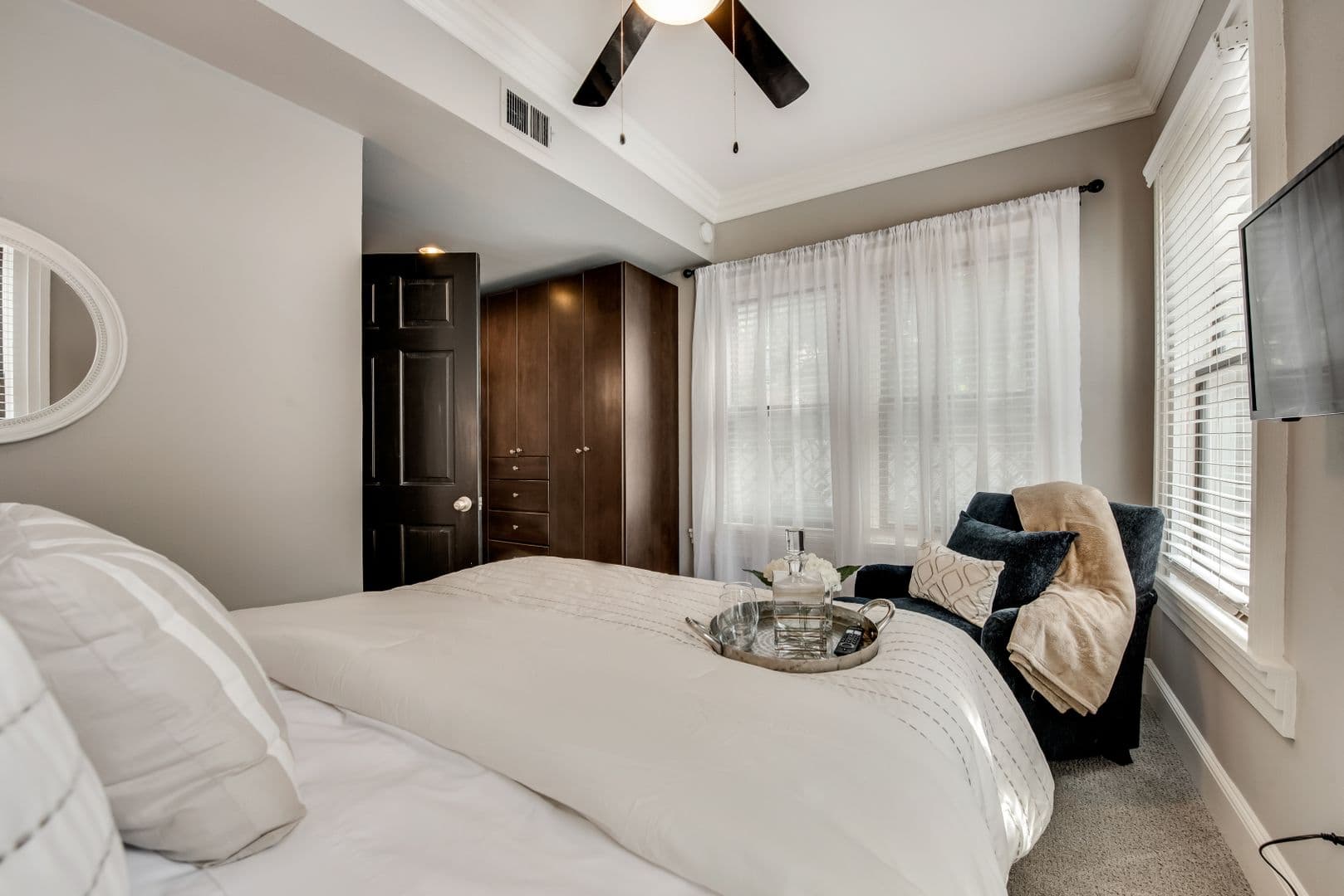 Dallas Apartment: 4417 Swiss Avenue