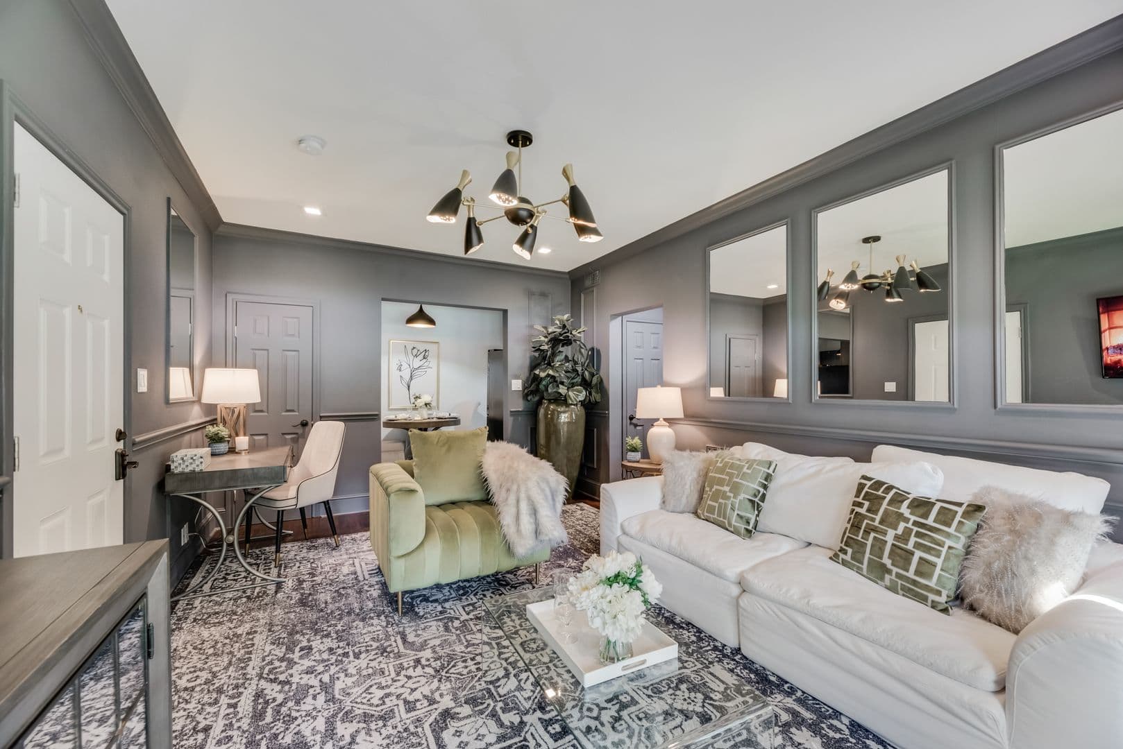 Dallas Apartment: 4903 Worth Street