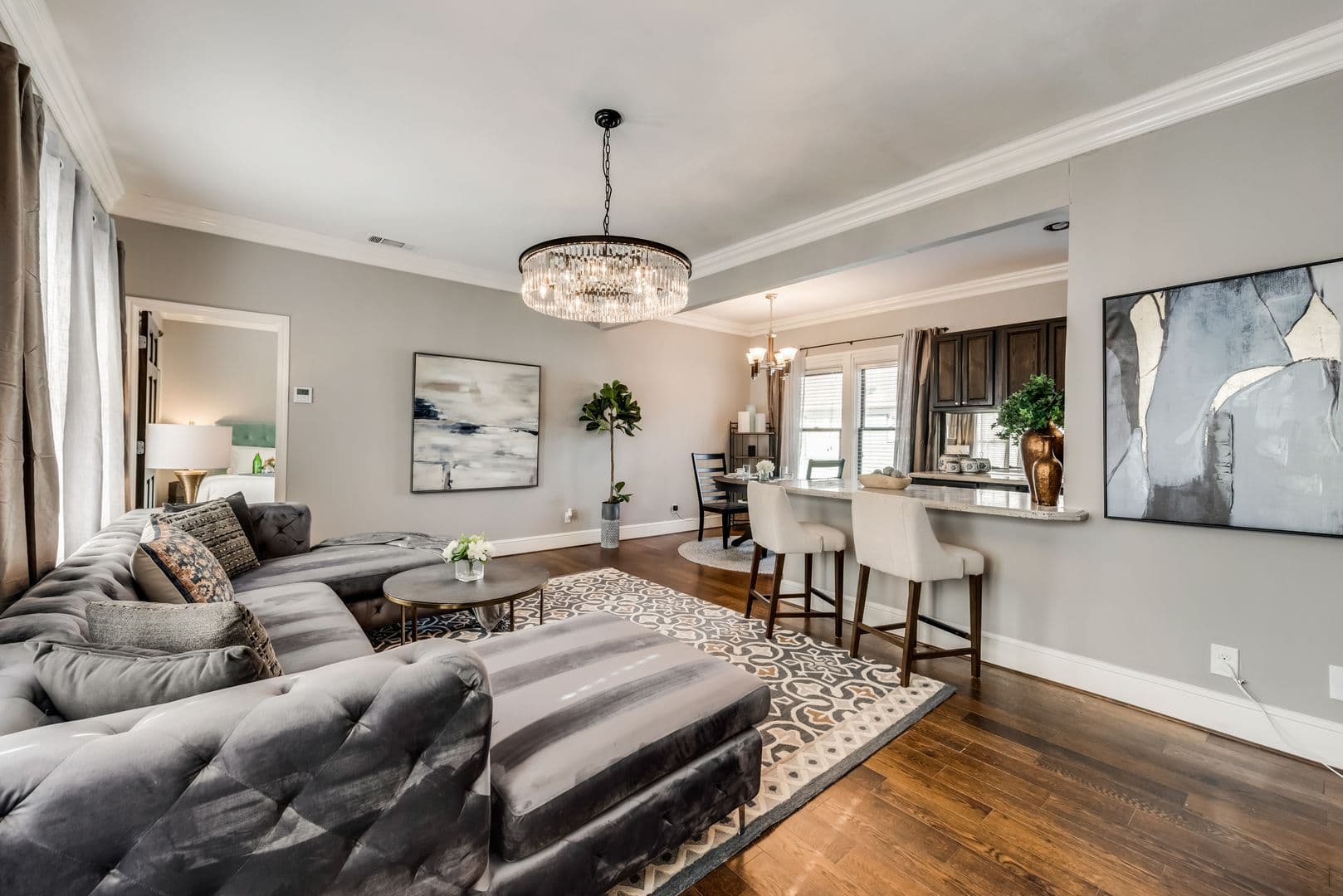 Dallas Apartment: 4417 Swiss Avenue