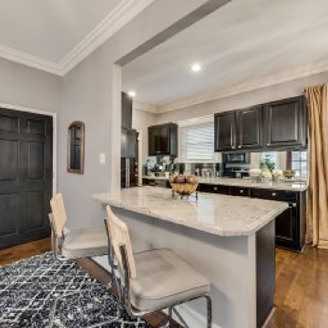 Dallas Apartment: 4417 Swiss Avenue