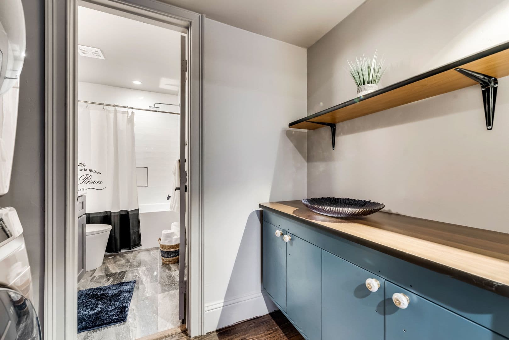 Dallas Apartment: 4803 Junius Street