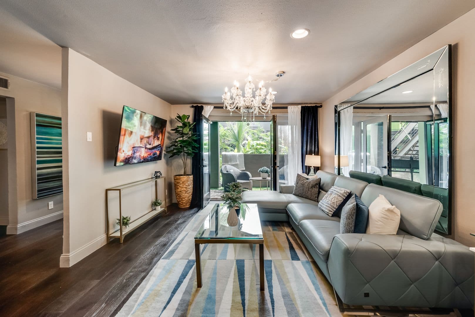 Dallas Apartment: 6011 Gaston Avenue