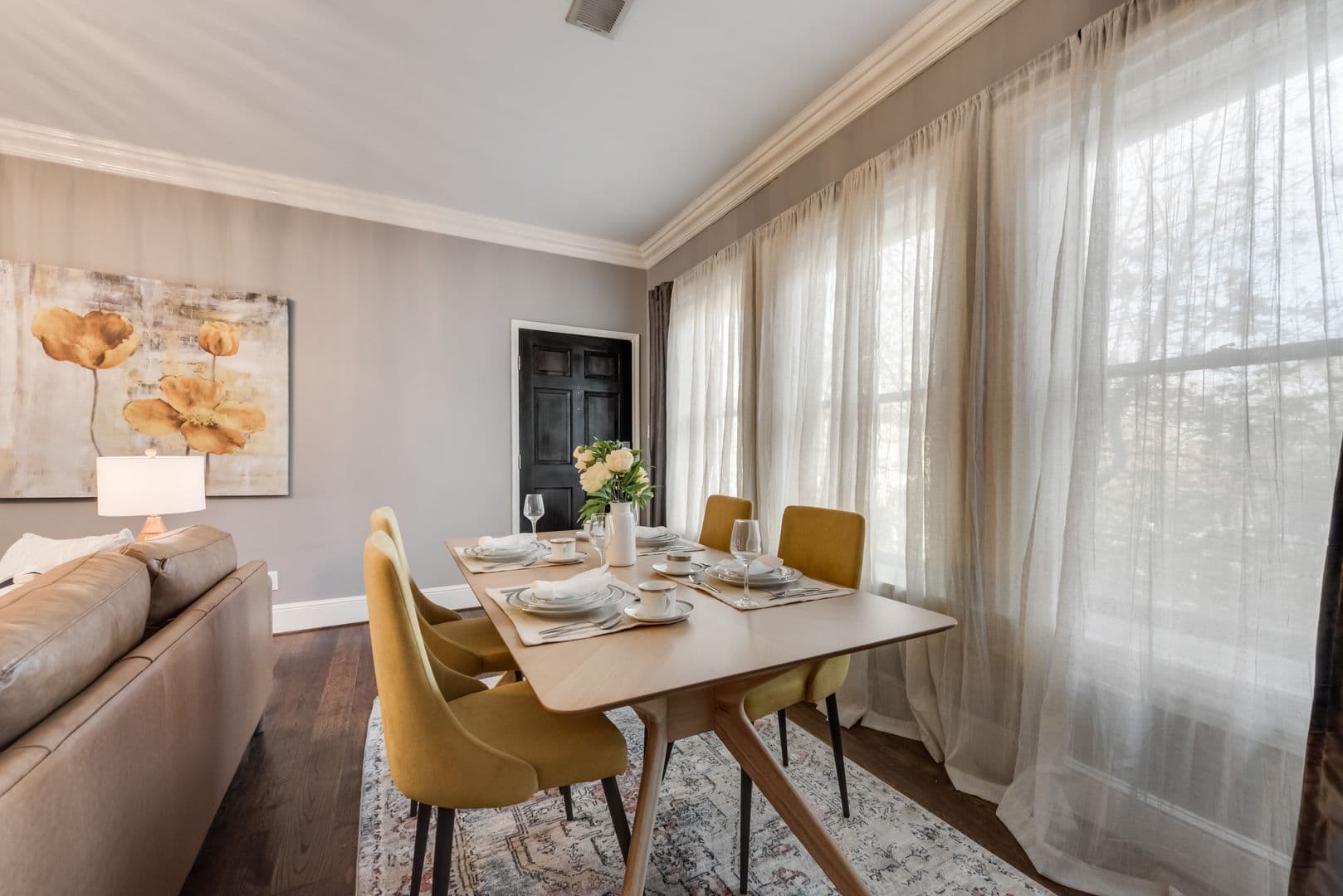 Dallas Apartment: 4417 Swiss Avenue