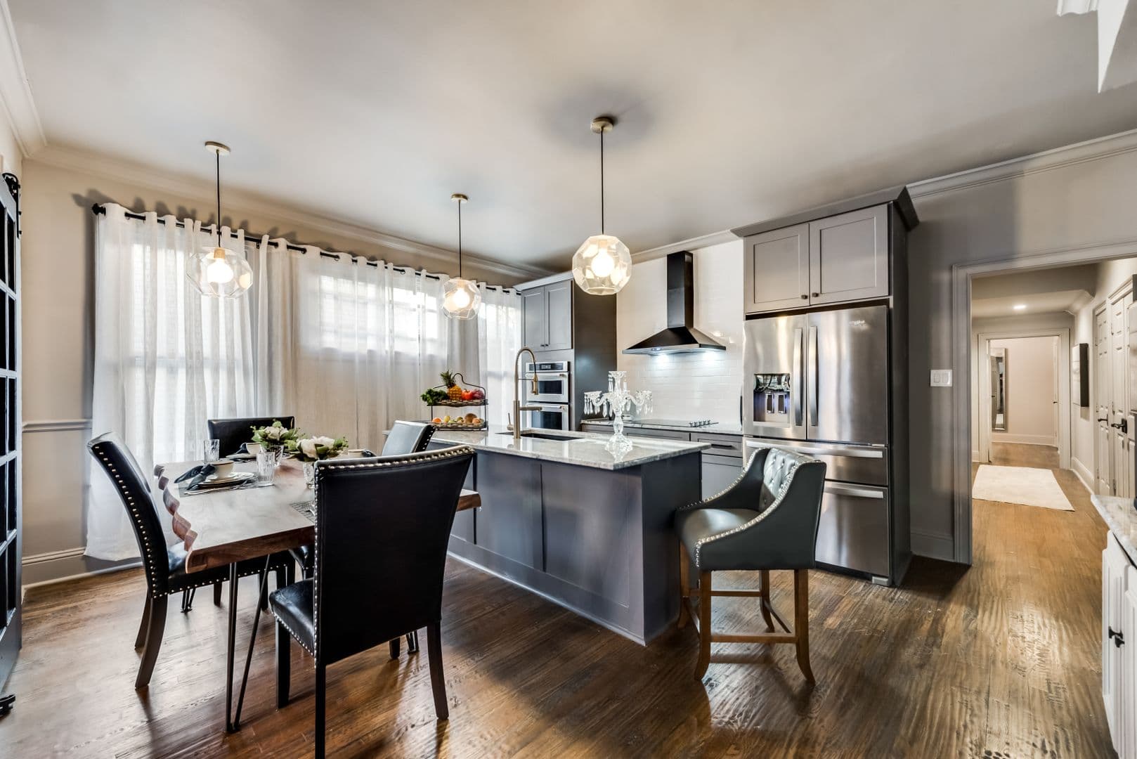 Dallas Apartment: 4902 Worth Street