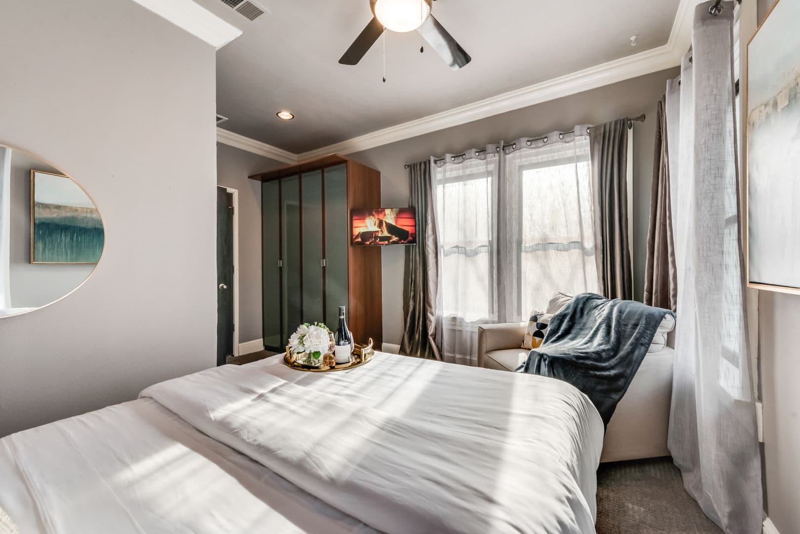 Dallas Apartment: 4417 Swiss Avenue