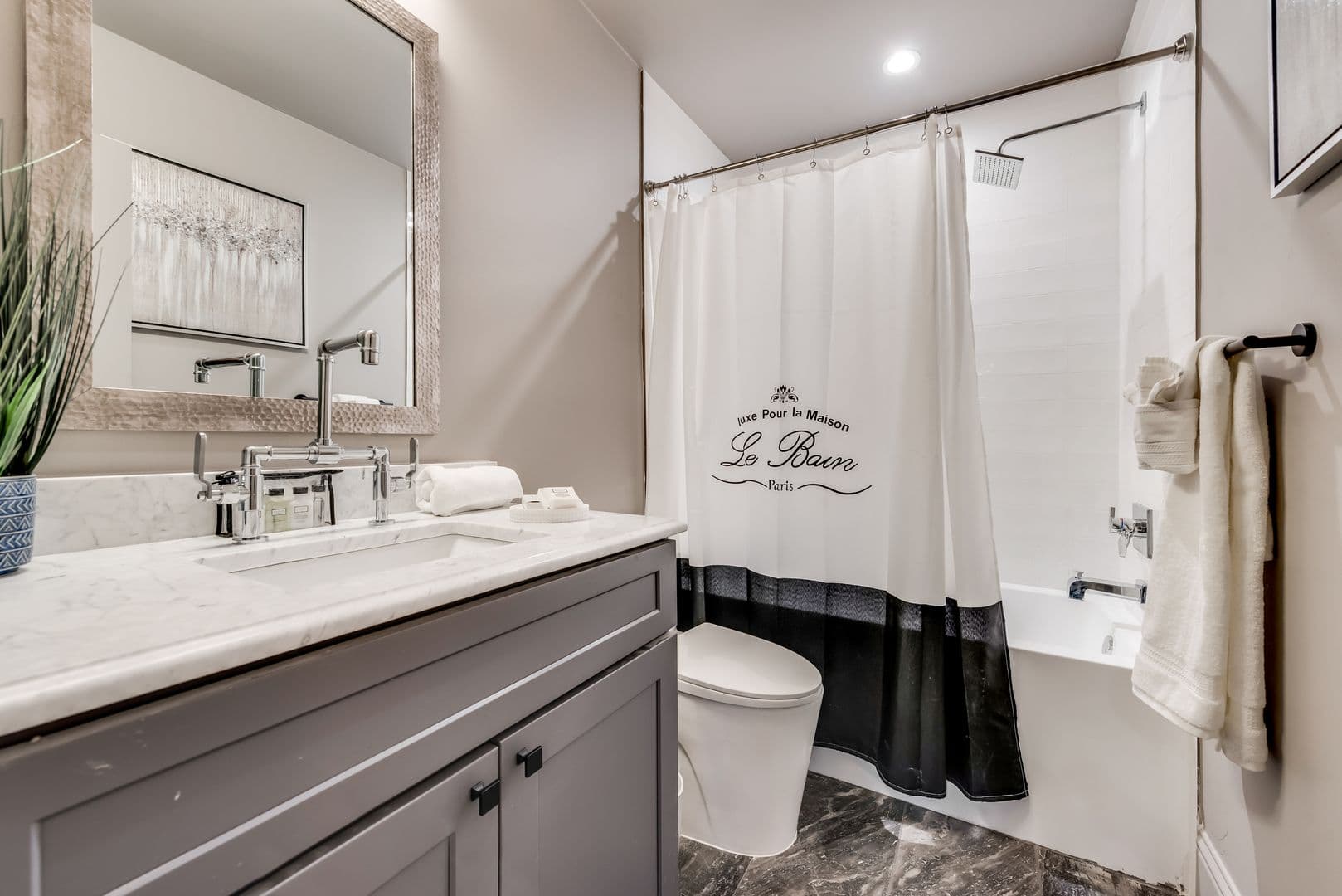 Dallas Apartment: 4803 Junius Street