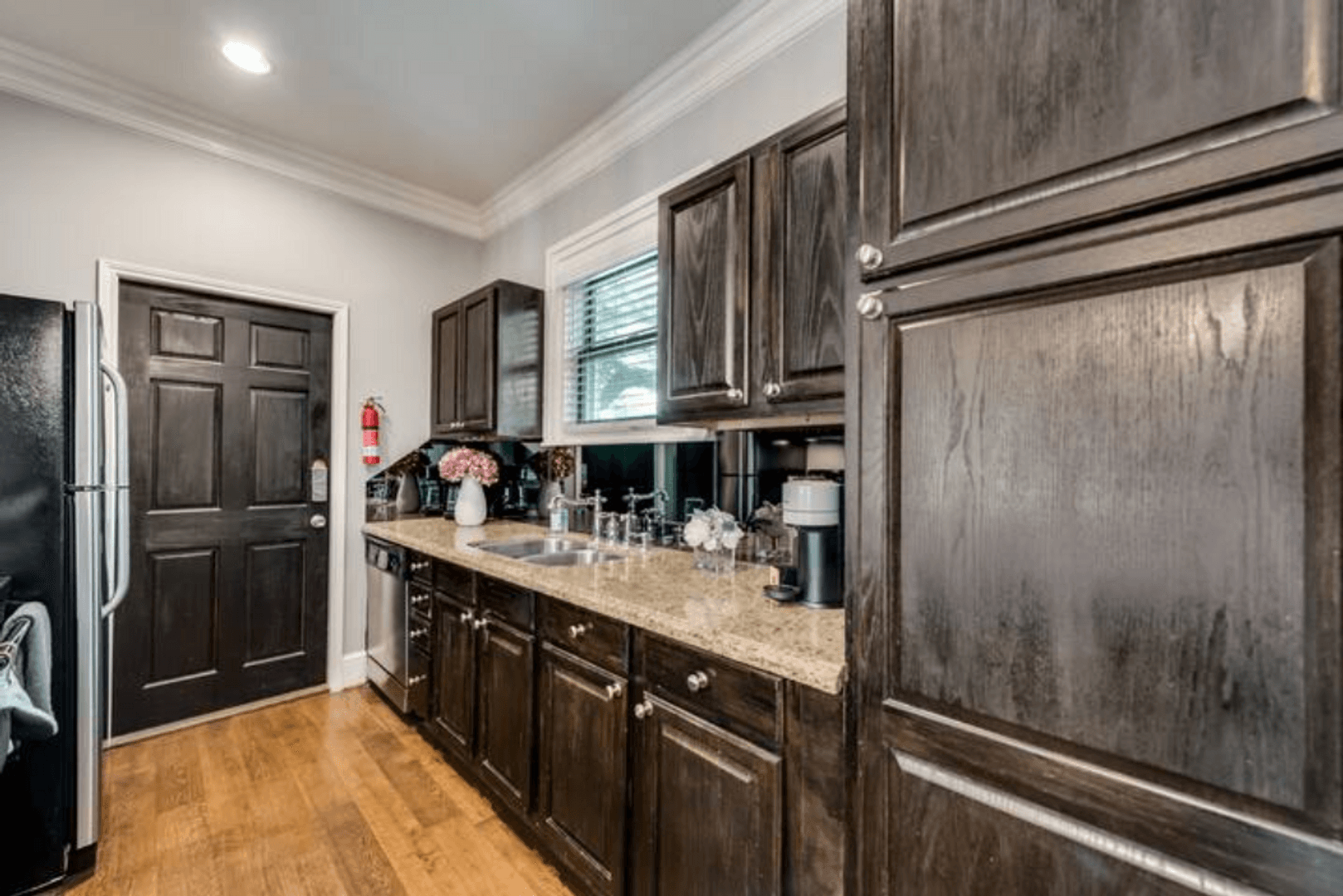 Dallas Apartment: 4417 Swiss Avenue