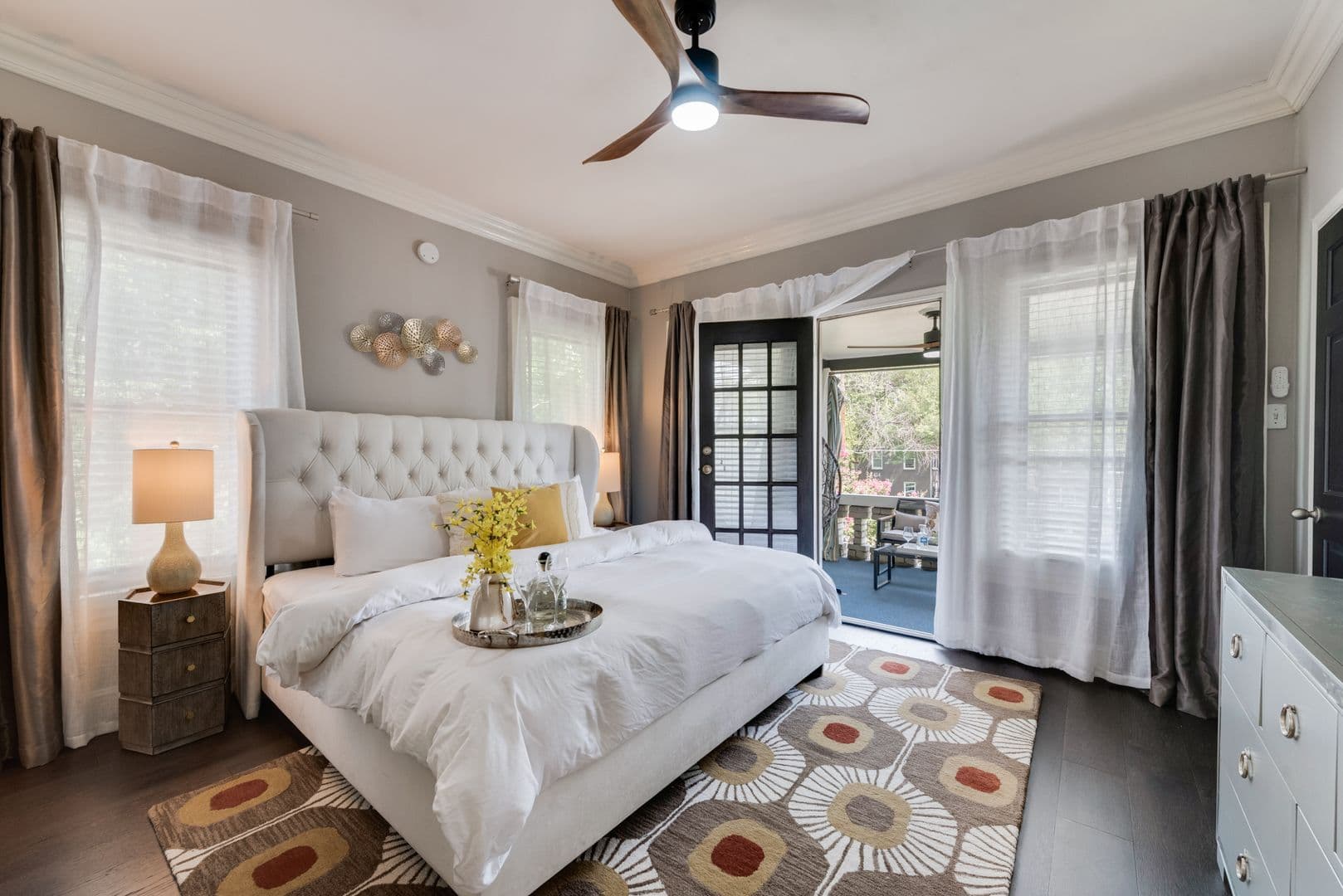 Dallas Apartment: 4417 Swiss Avenue