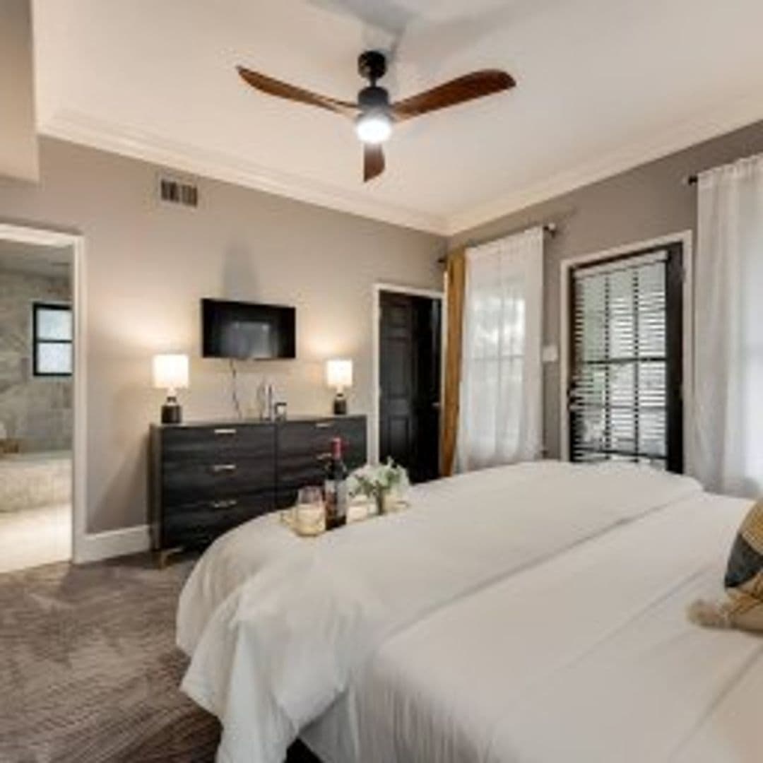 Dallas Apartment: 4417 Swiss Avenue