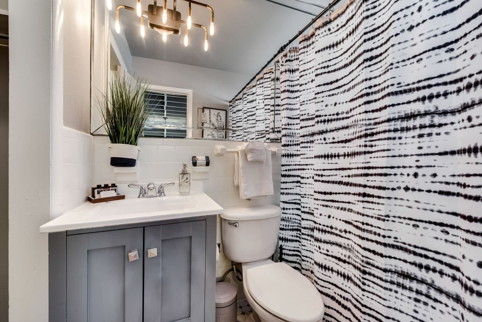 Dallas Apartment: 5002 Junius Street