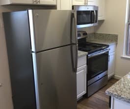Rancho Cordova Apartment: 2404 Moraine Cir # 04