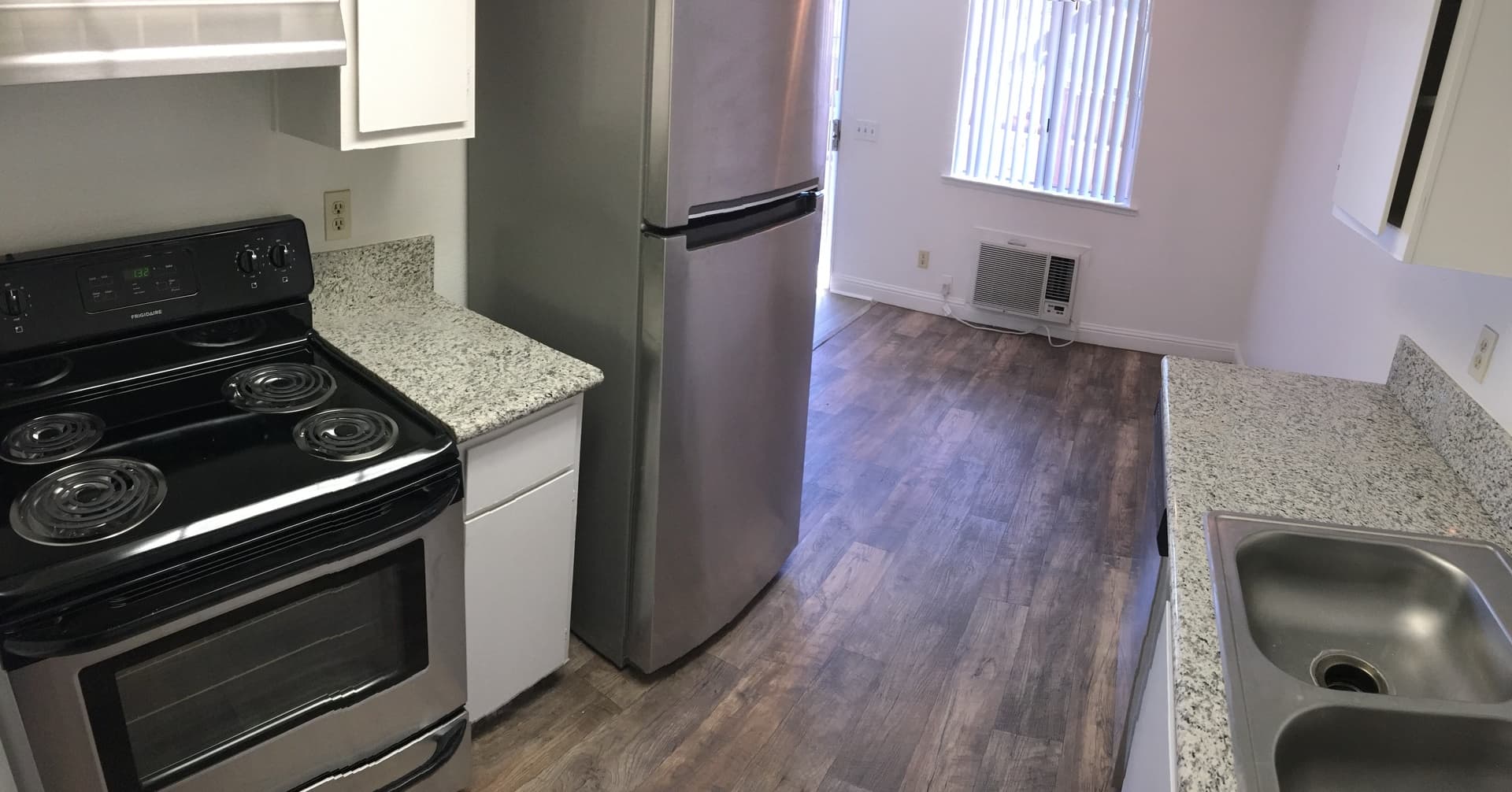 Rancho Cordova Apartment: 2404 Moraine Cir # 04