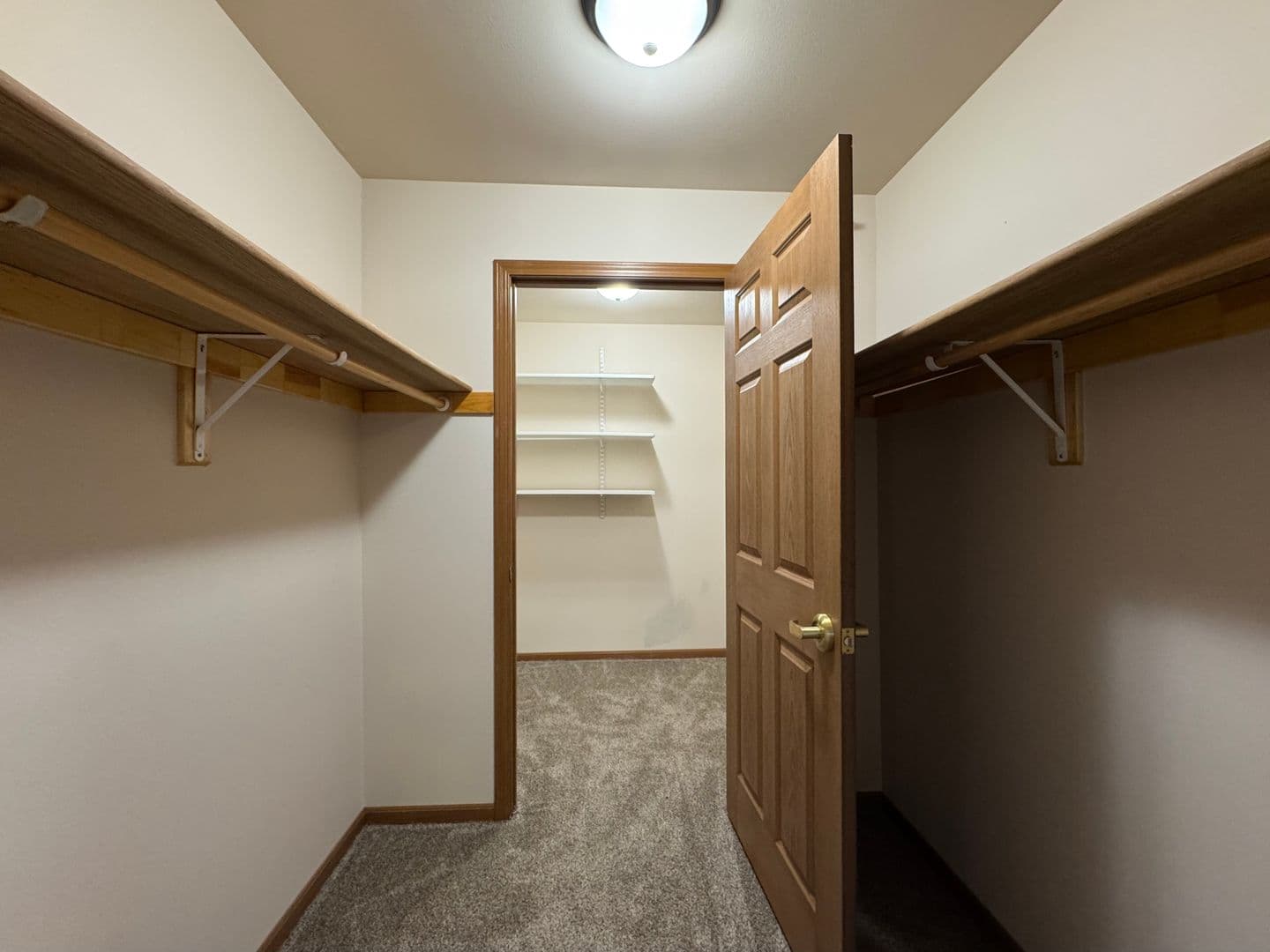 Eau Claire Apartment: 4880 Otteson Lane