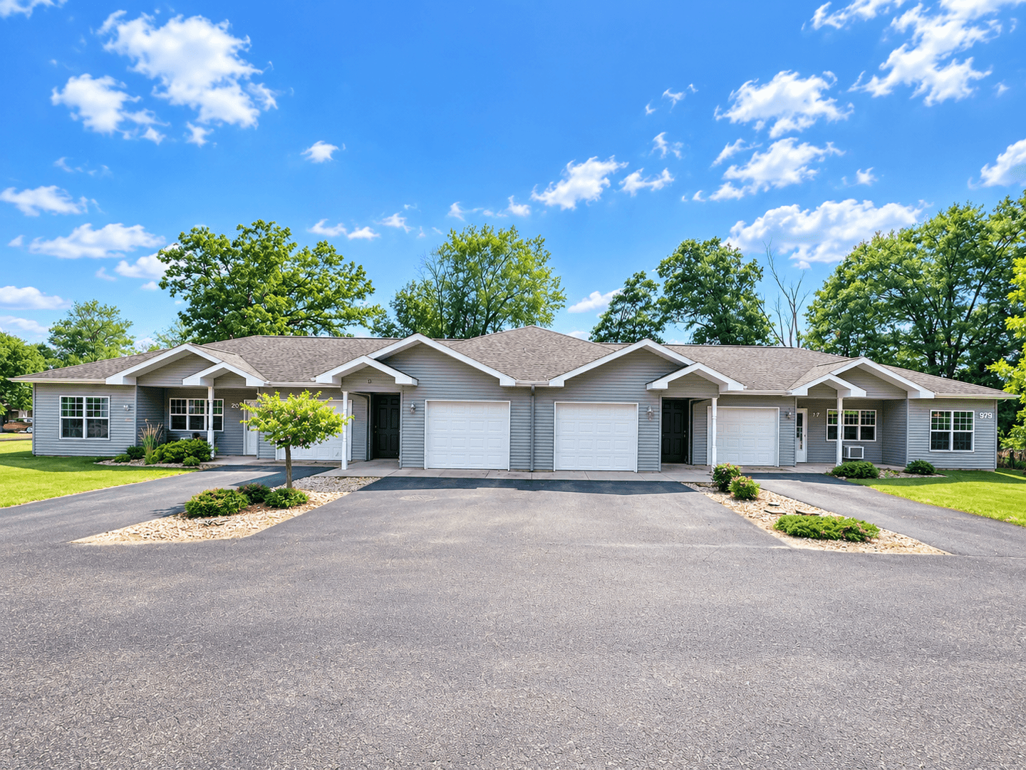 Menomonie Apartment: 879 Dancing Oaks Circle