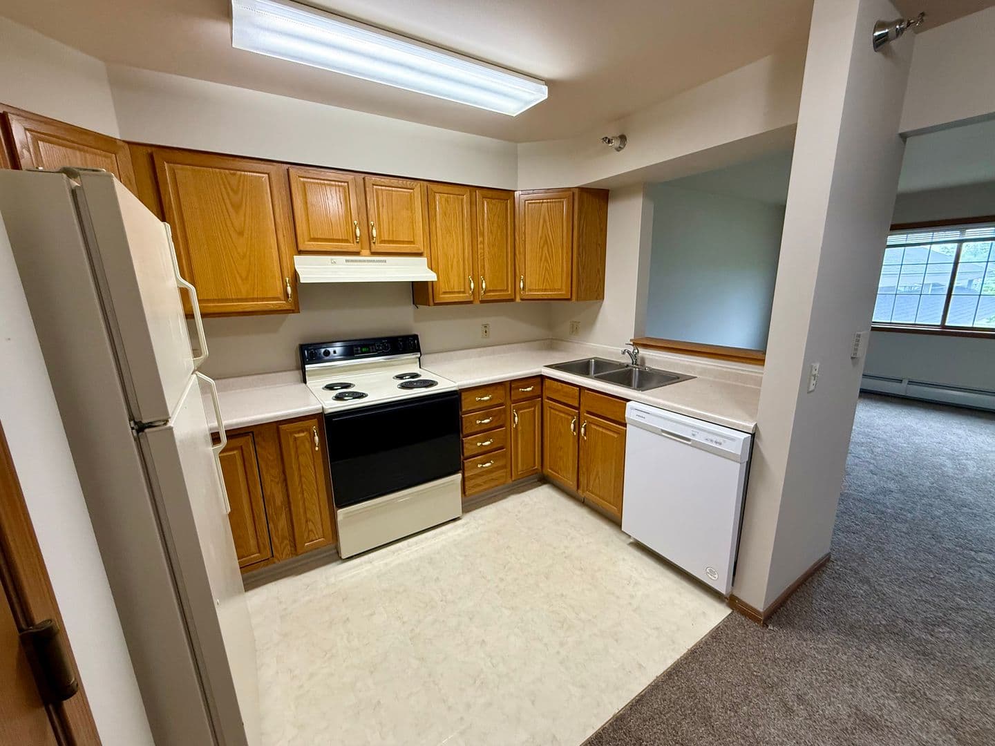 Eau Claire Apartment: 4880 Otteson Lane