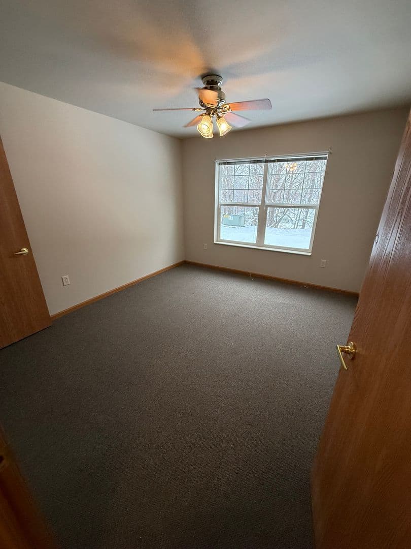 Menomonie Apartment: 879 Dancing Oaks Circle
