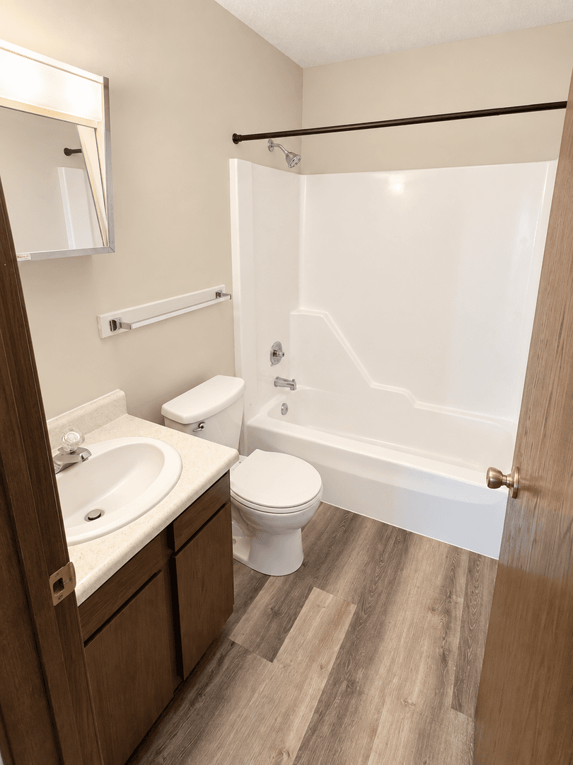 Eau Claire Apartment: 3215 Seymour Rd
