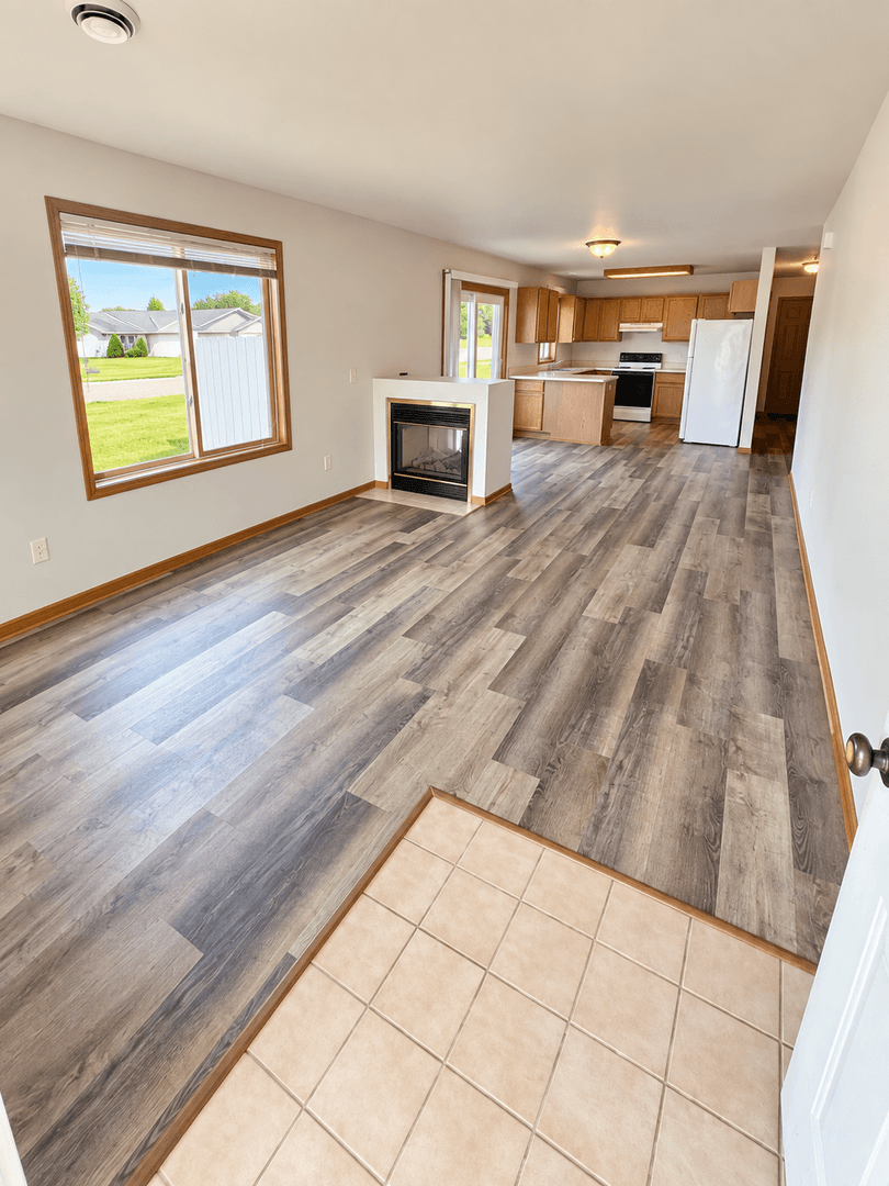 Eau Claire Apartment: 2825 Prestige Ct