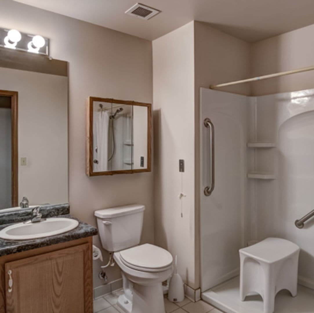 Eau Claire Apartment: 4880 Otteson Lane