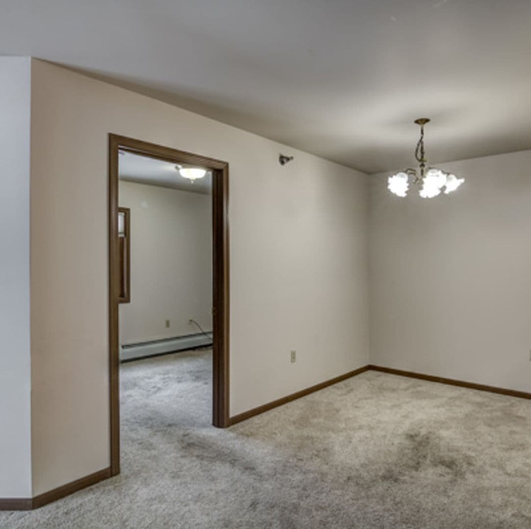 Eau Claire Apartment: 4880 Otteson Lane