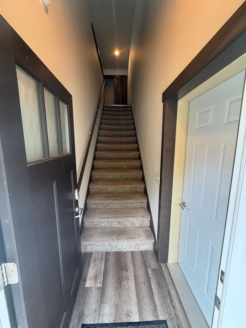 Eau Claire Apartment: 318 Elm Street
