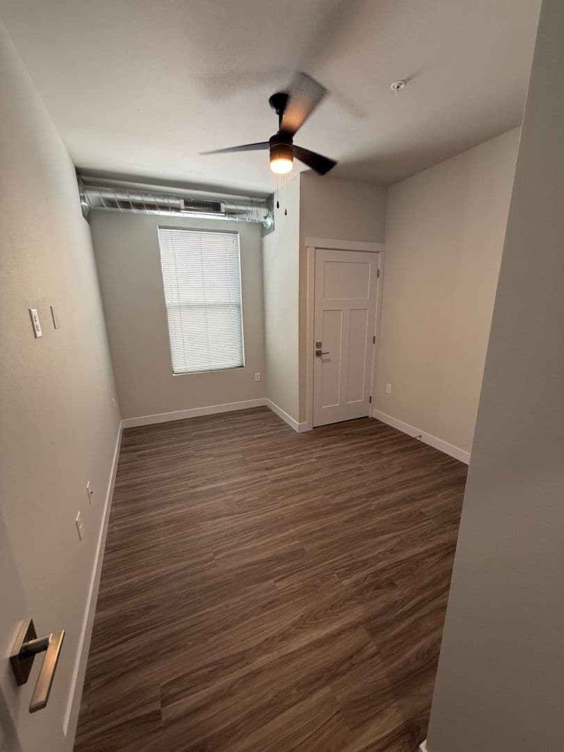 Eau Claire Apartment: 715 S Barstow St