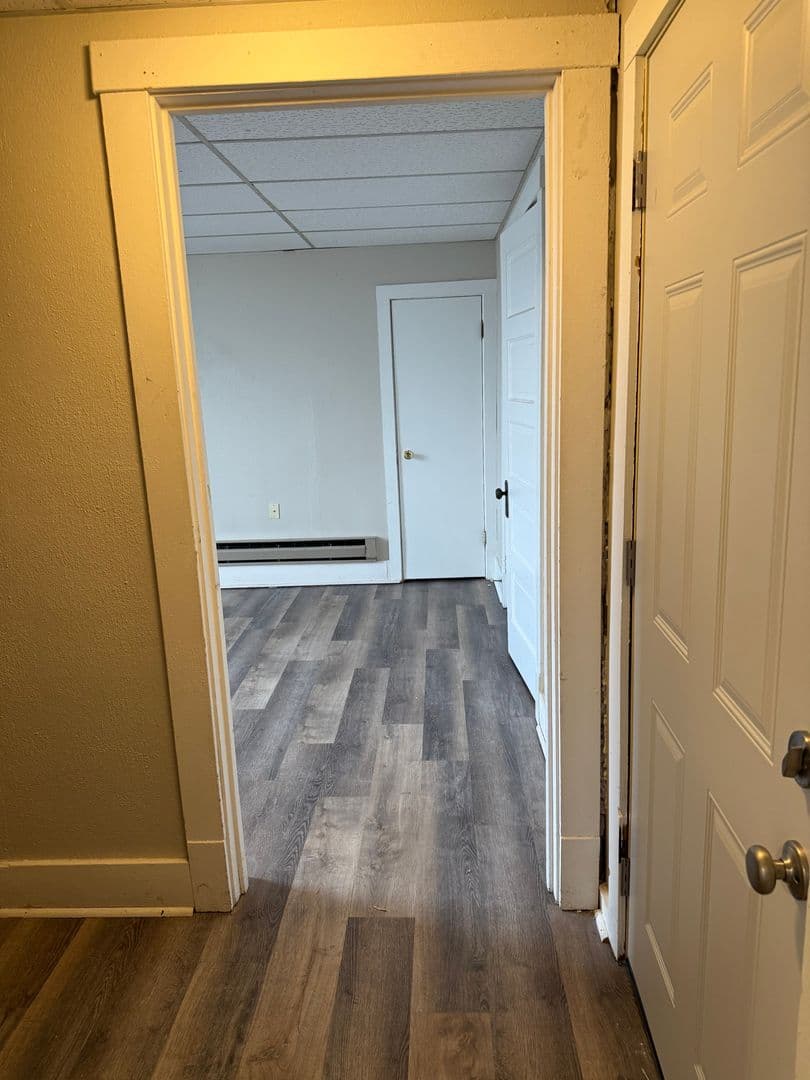 Eau Claire Apartment: 920 Oxford Ave