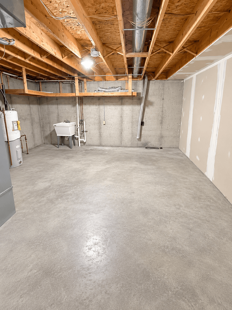 Eau Claire Apartment: 5734 Gables Drive