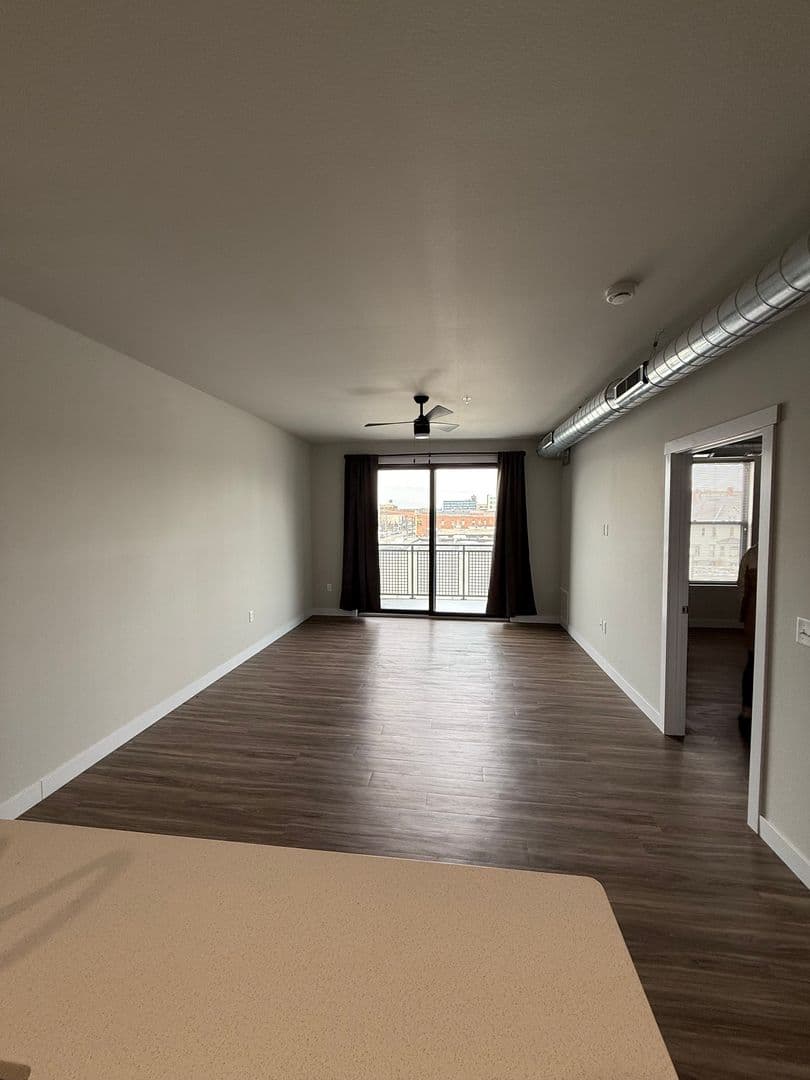 Eau Claire Apartment: 715 S Barstow St