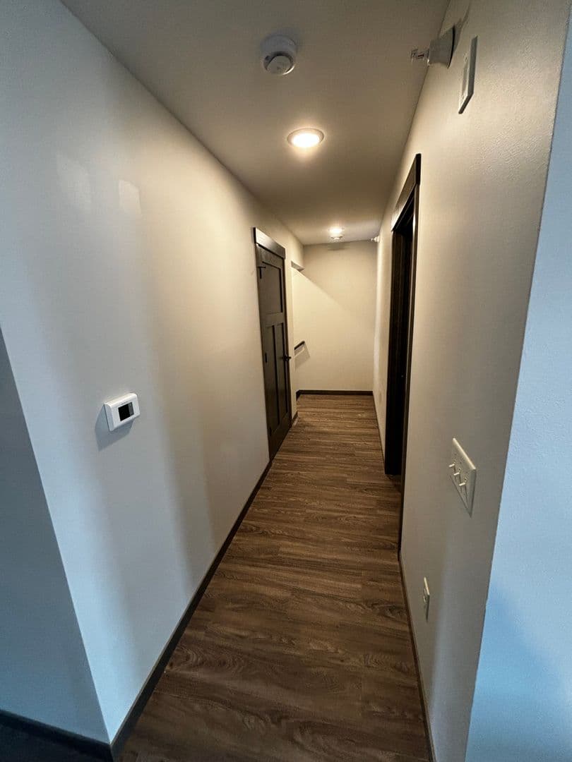 Altoona Apartment: 681, 701, 713, 743 Yosemite Way
