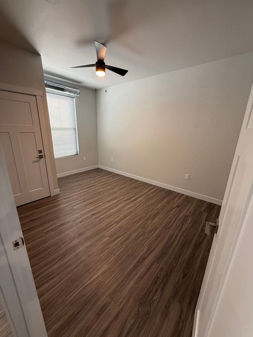 Eau Claire Apartment: 715 S Barstow St