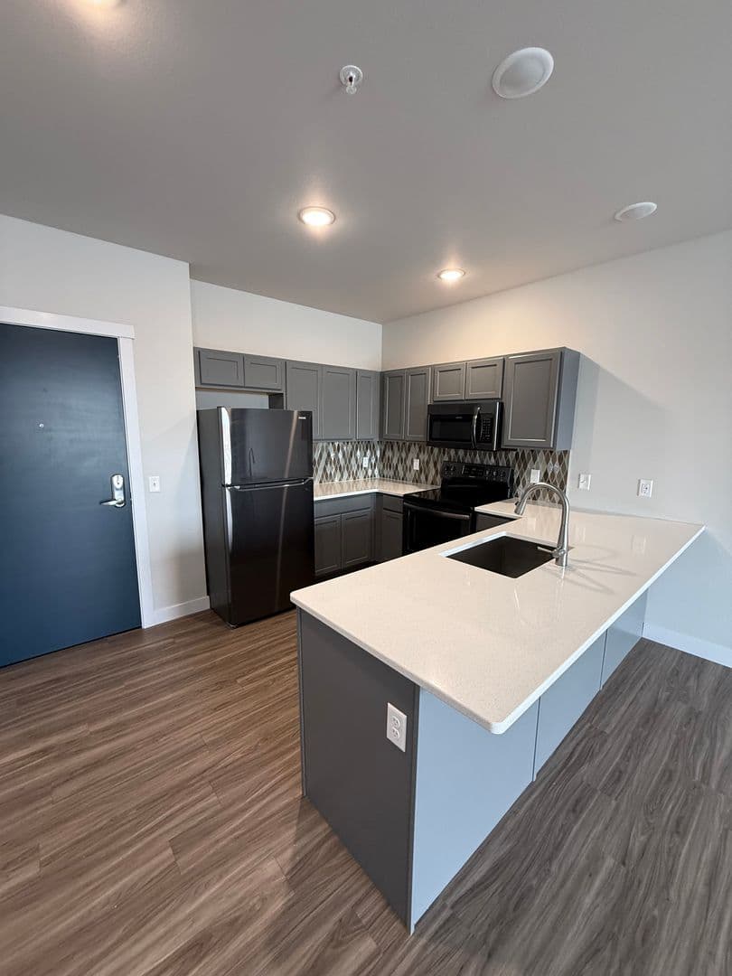 Eau Claire Apartment: 715 S Barstow St
